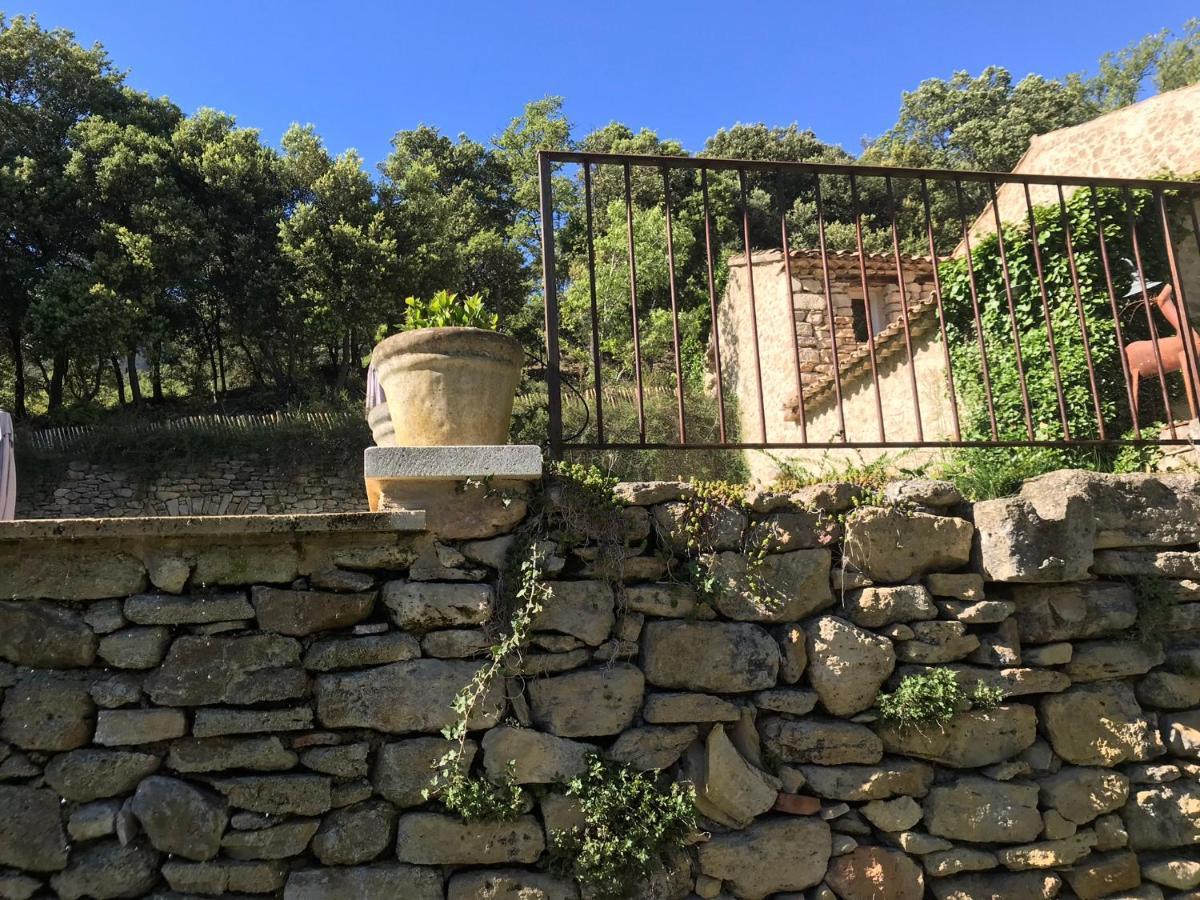 Les Gouts Et Les Couleurs Aparthotel Cucuron Luaran gambar